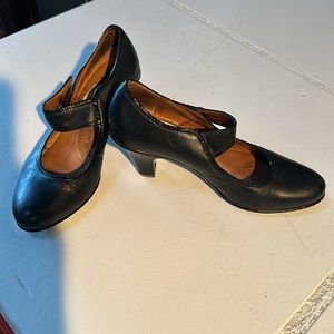 Women black leather shoes